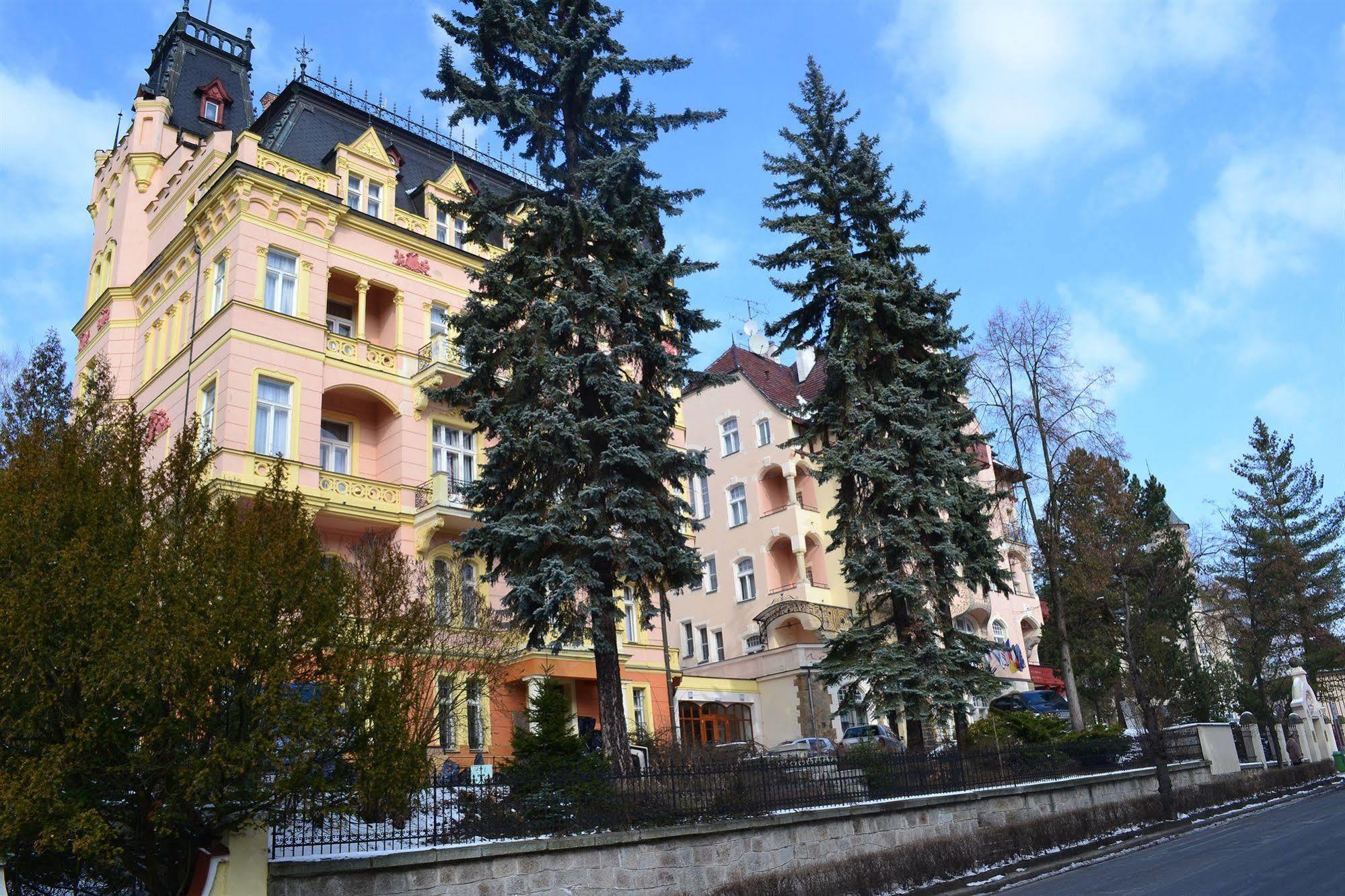Spa Hotel Villa Smetana Karlovy Vary Bagian luar foto